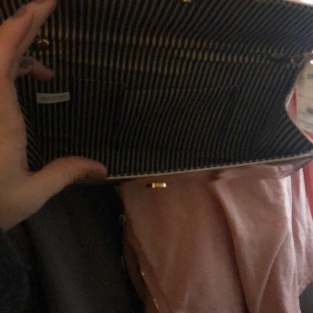 Purse - Picture 2 of 5